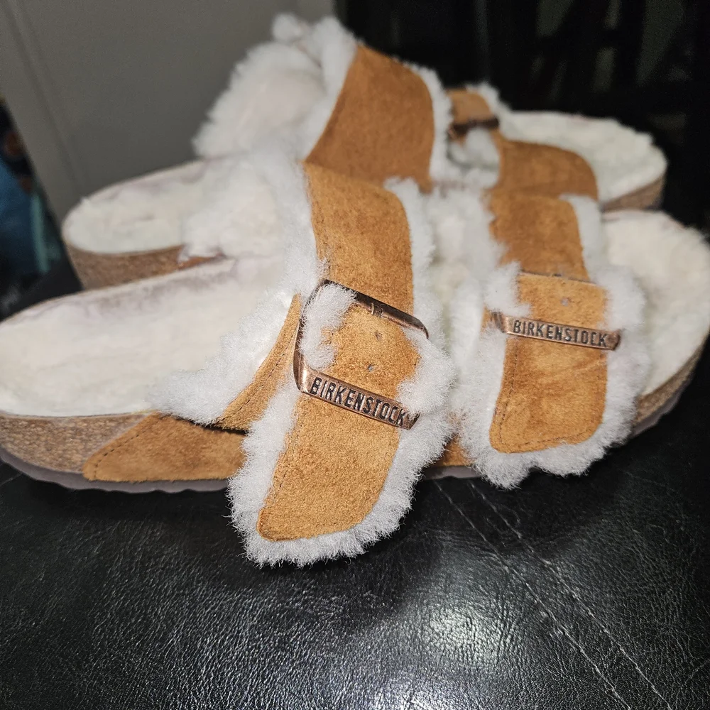Birkenstock Women's Brown Shearling Slippers Sz 40 - Picture 2 of 16